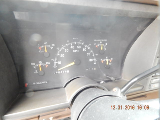 1994 Chevrolet Suburban CHEYENNE 4WD - photo 7