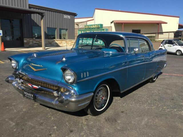 1957 Chevrolet Bel Air Hardtop 57 sedan 283 v8 - photo 2