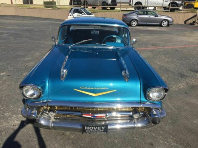 1957 Chevrolet Bel Air Hardtop 57 sedan 283 v8 - photo 3