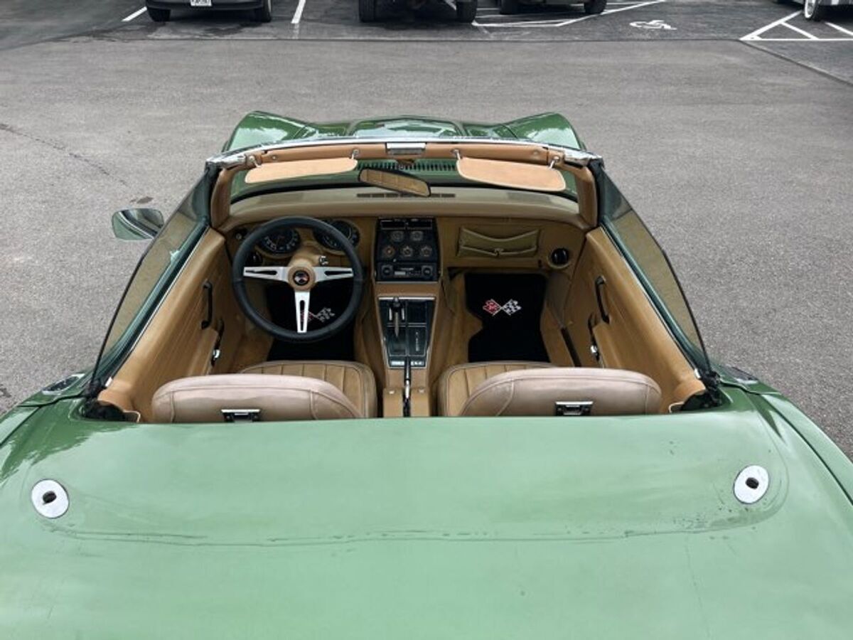 1973 Chevrolet Corvette 350 V8 with Headers ,Auto , a/c - photo 10