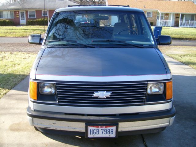 1989 Chevrolet Astro LS - photo 3