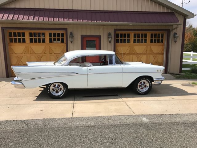 Chevrolet Bel Air -1957- 2 Door Hardtop - Nice Summer Ride! - SWEEEEET! 1957 Chevrolet Bel Air/150/210 2 Door Hardtop