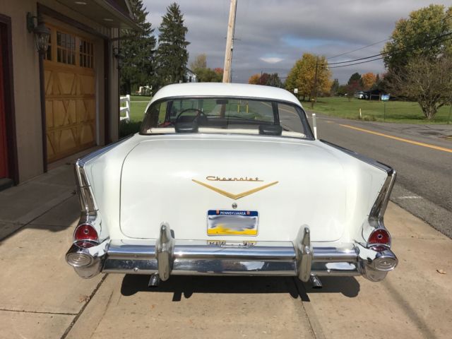 1957 Chevrolet Bel Air/150/210 2 Door Hardtop - photo 2