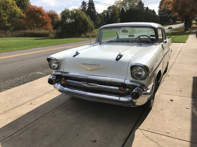 1957 Chevrolet Bel Air/150/210 2 Door Hardtop - photo 3