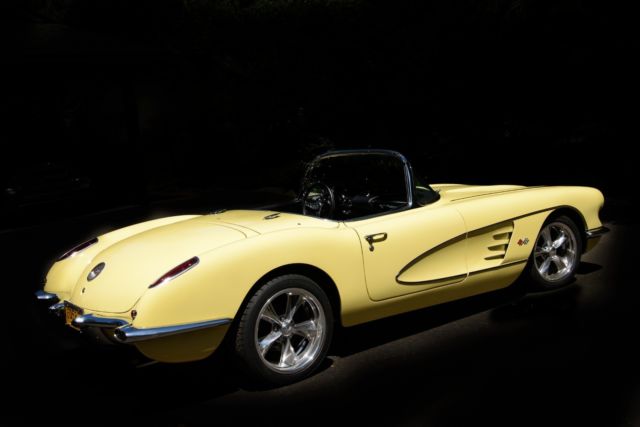 Chevrolet C1 Corvette RestoMod High Performance Hot Rod Frame Off Custom Cruiser 1959 Chevrolet Corvette