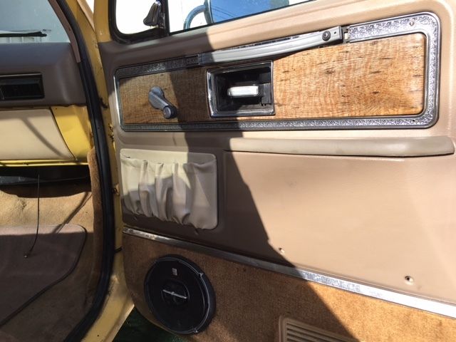 1977 Chevrolet C/K Pickup 2500 Silverado trim in good condition - photo 12