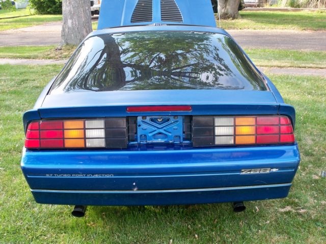 1989 Chevrolet Camaro IROC-Z - photo 2