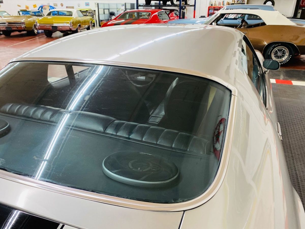 1972 Chevrolet Camaro -SUPER SPORT TRIBUTE - 350 ENGINE - FACTORY A/C - - photo 12