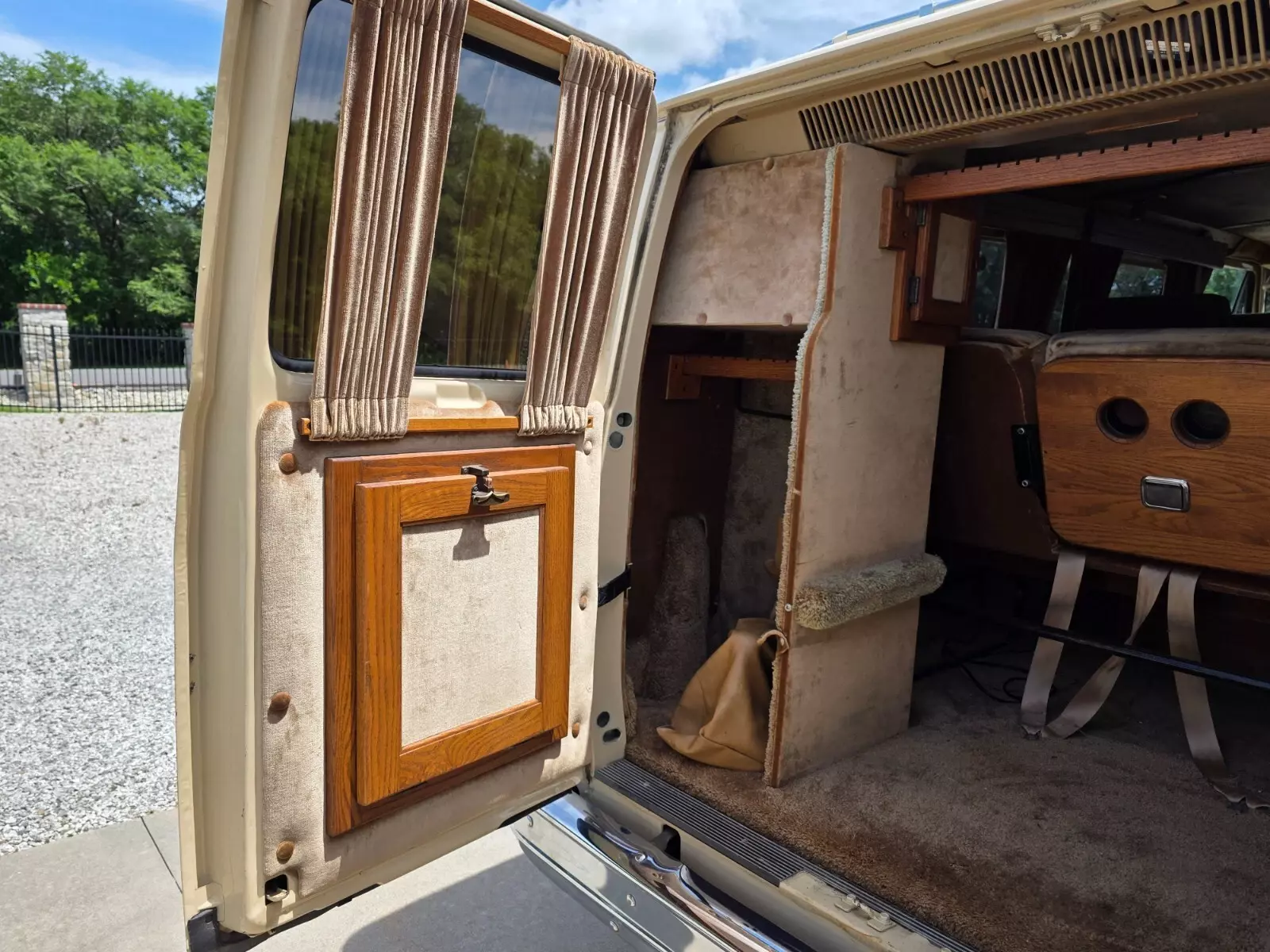 1985 Chevrolet G20 Van - photo 10