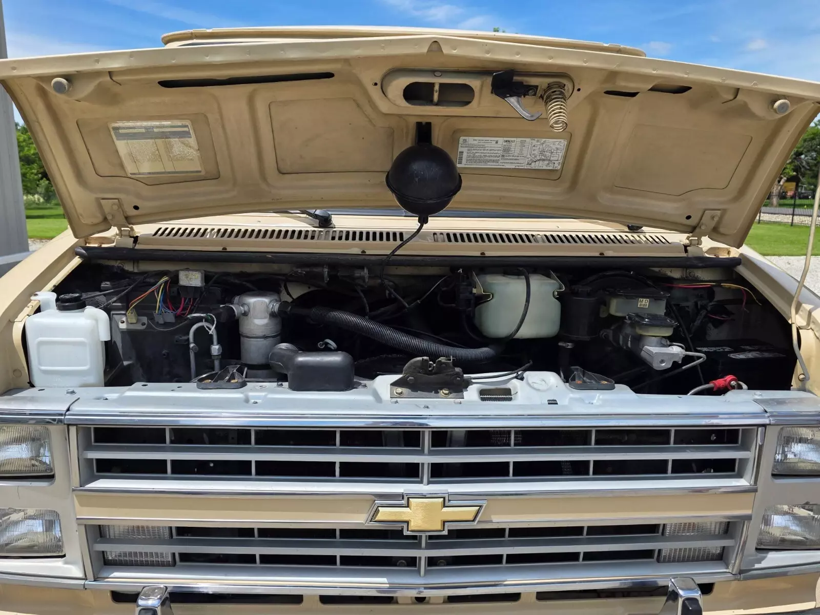 1985 Chevrolet G20 Van - photo 2