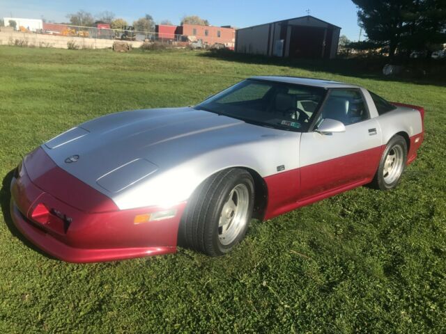Chevrolet Corvette 2-Door Hatchback Cpe 1984 Chevrolet Corvette