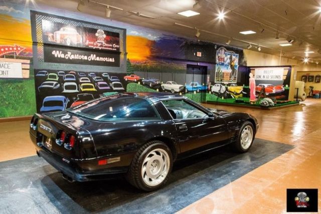 1991 Chevrolet Corvette ZR1 2dr Hatchback - photo 6