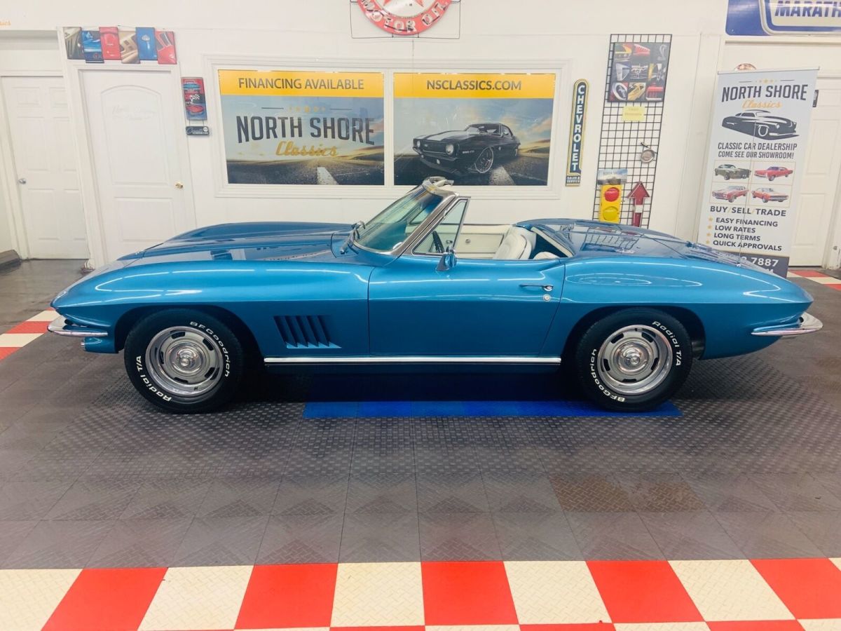 1967 Chevrolet Corvette - CONVERTIBLE - TWO TOPS - 327 V8 - - photo 2