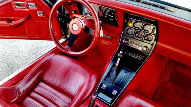 1982 Chevrolet Corvette - photo 11