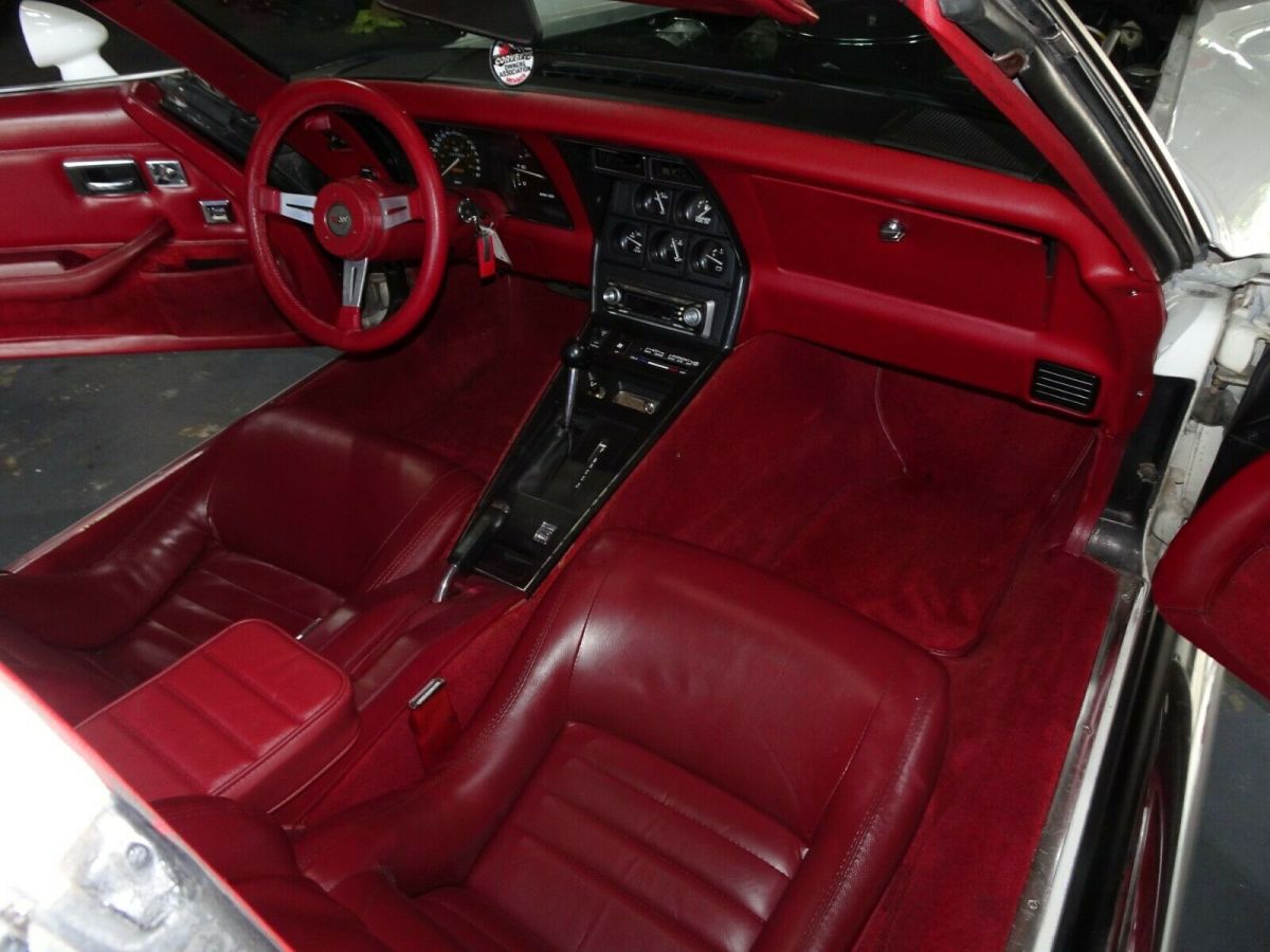 1982 Chevrolet Corvette - photo 13