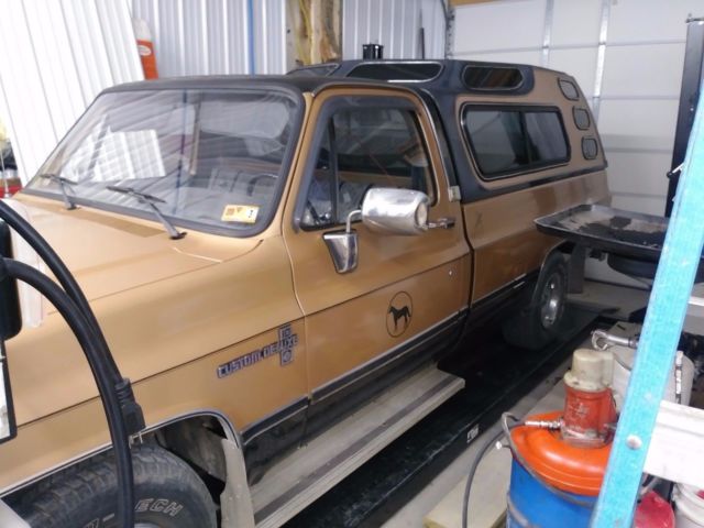 Chevrolet Custom Deluxe 10 With Cab Brilliant Paint Scheme C/K 1500 Pick Up 1980 Chevrolet Other Pickups
