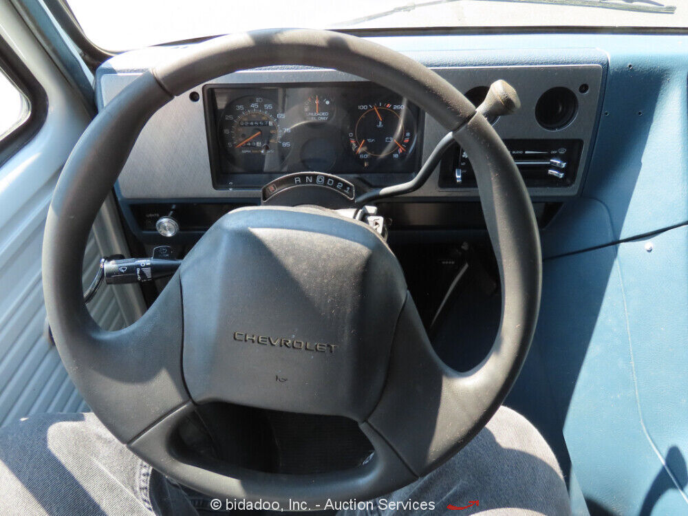 1992 Chevrolet G10 - photo 11