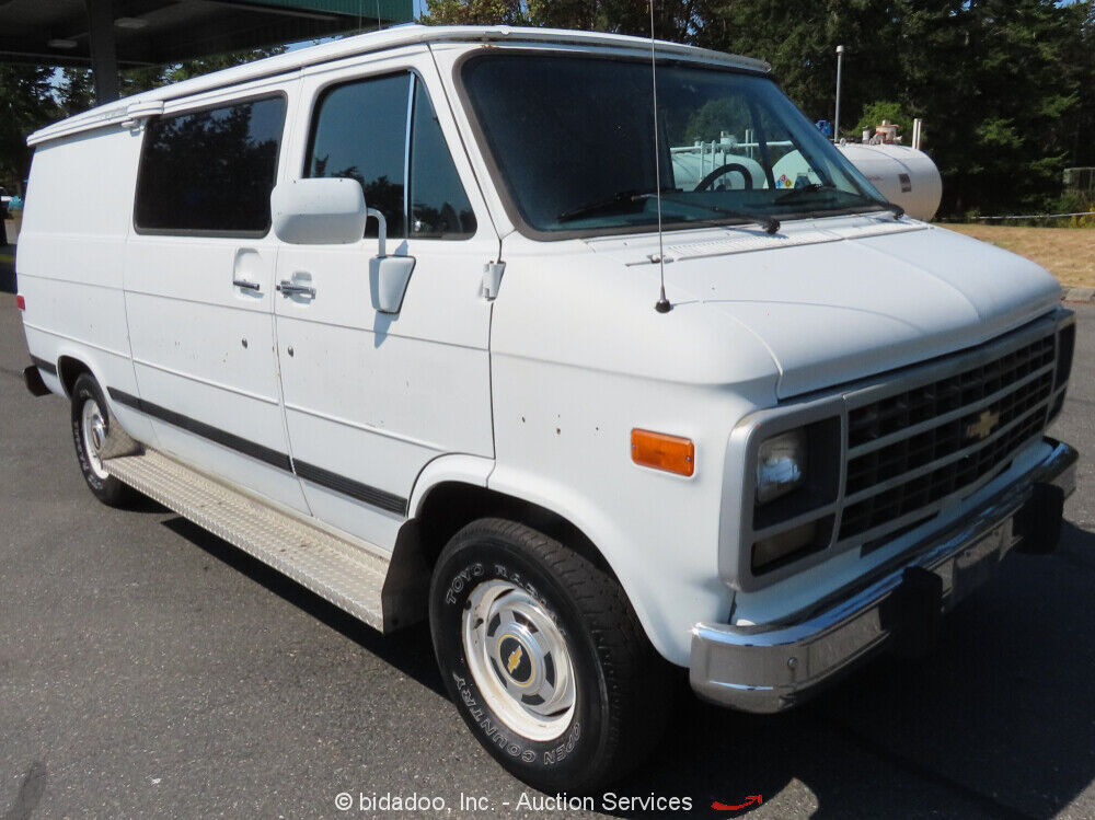 1992 Chevrolet G10 - photo 2