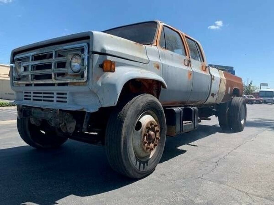 Chevrolet gmc c70 dually crew cab squarebody c10 1990 Chevrolet C-10