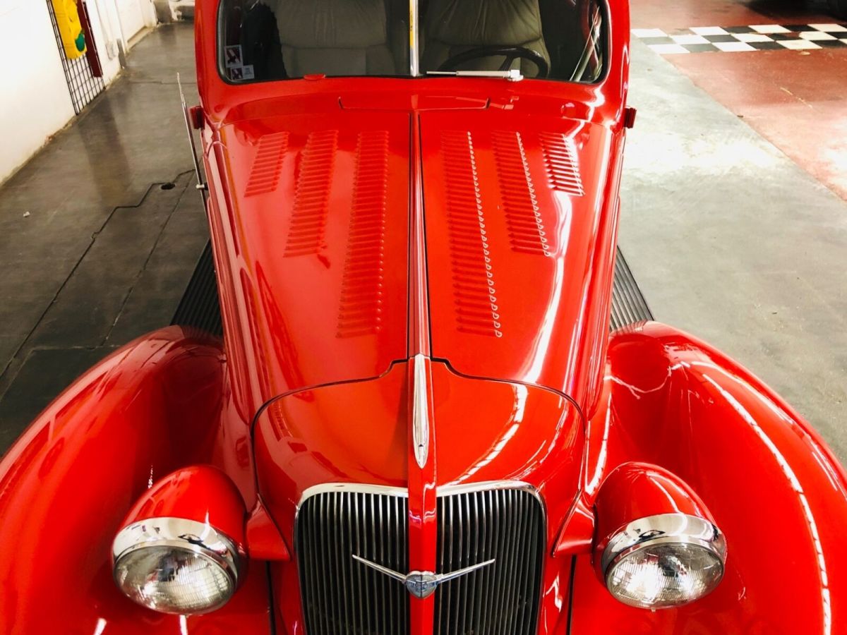 1936 Chevrolet Hot Rod / Street Rod - 2 DOOR SEDAN - VERY RELIABLE - CUSTOM - photo 11