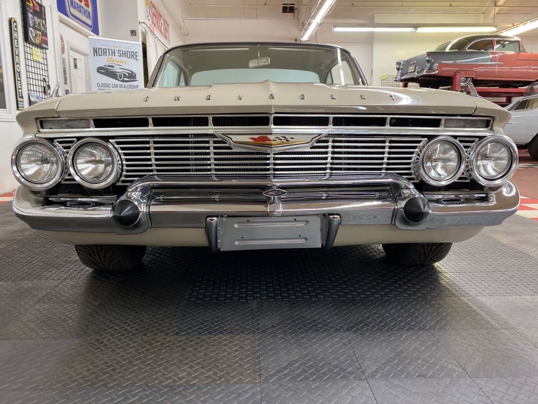 1961 Chevrolet Impala - BUBBLE TOP RESTO MOD - 383 STROKER - MODERN A/C - photo 8