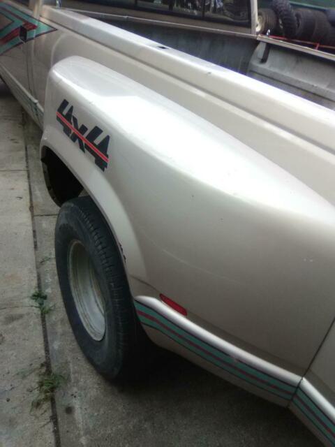 1992 Chevrolet C/K Pickup 3500 - photo 3