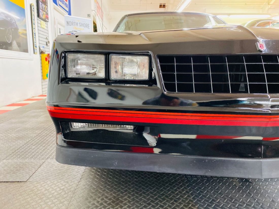 1988 Chevrolet Monte Carlo - SUPER SPORT - 34K ORIGINAL MILES - LIKE NEW - SE - photo 11
