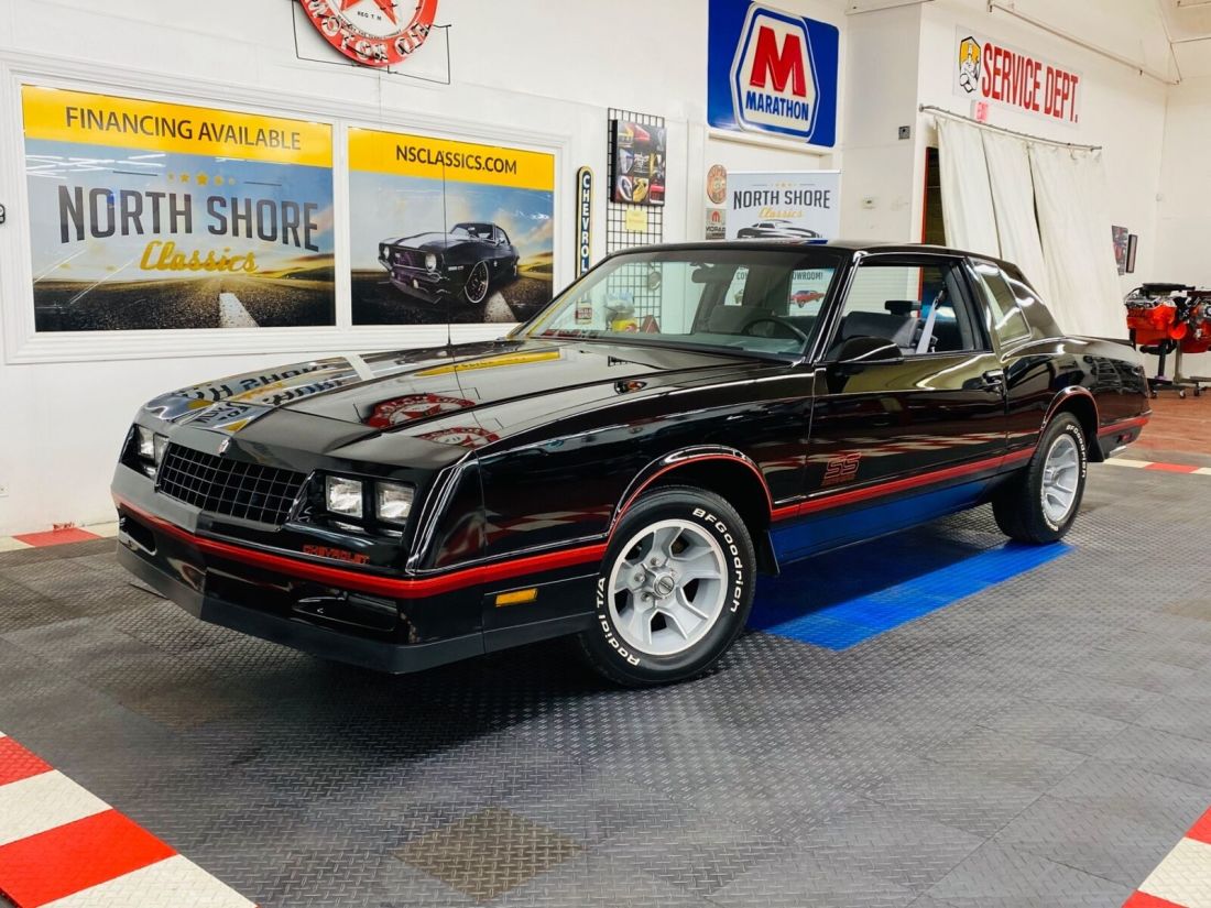 1988 Chevrolet Monte Carlo - SUPER SPORT - 34K ORIGINAL MILES - LIKE NEW - SE - photo 3