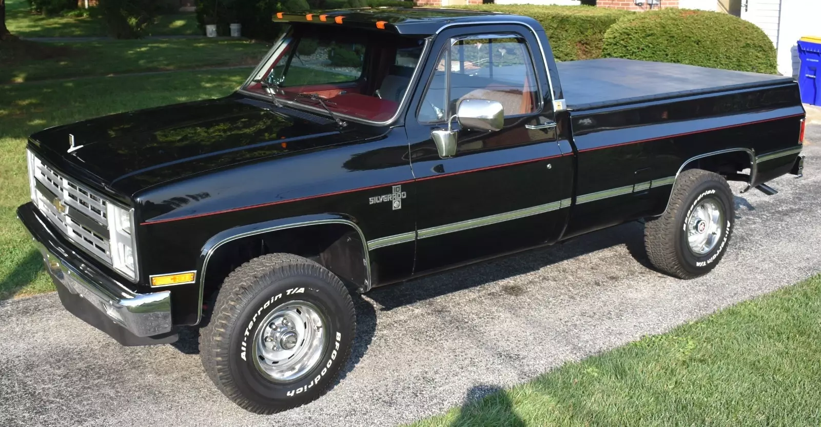 1987 Chevrolet Silverado 1500 4x4 Frame Off Build 350 V8 (video)