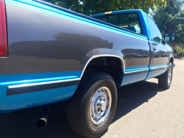 1992 Chevrolet Silverado 2500 4WD 1 Owner Very Low Miles Like New - photo 11