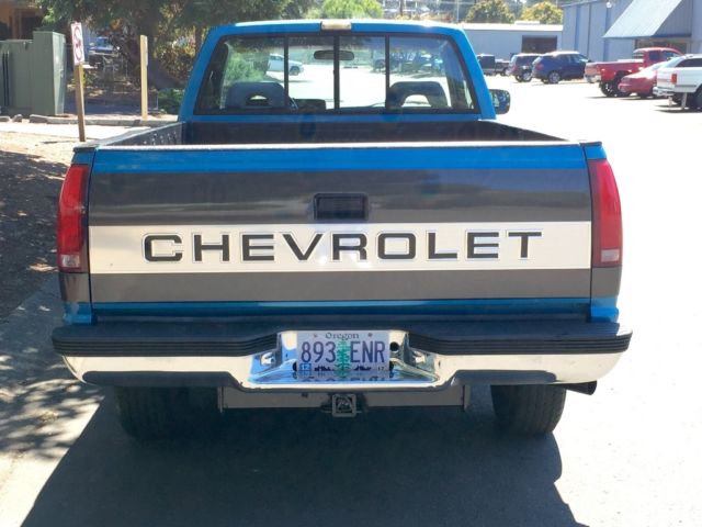 1992 Chevrolet Silverado 2500 4WD 1 Owner Very Low Miles Like New - photo 4