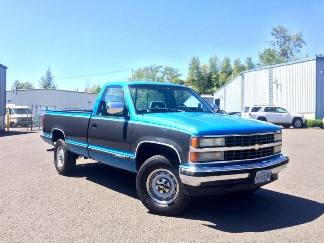 1992 Chevrolet Silverado 2500 4WD 1 Owner Very Low Miles Like New - photo 6