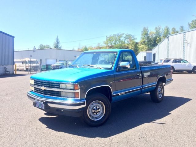 1992 Chevrolet Silverado 2500 4WD 1 Owner Very Low Miles Like New - photo 7