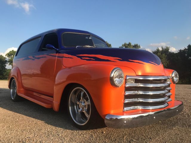 1950 Chevrolet Suburban - photo 2
