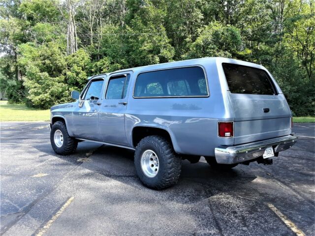 1982 Chevrolet Suburban Silverado - photo 3