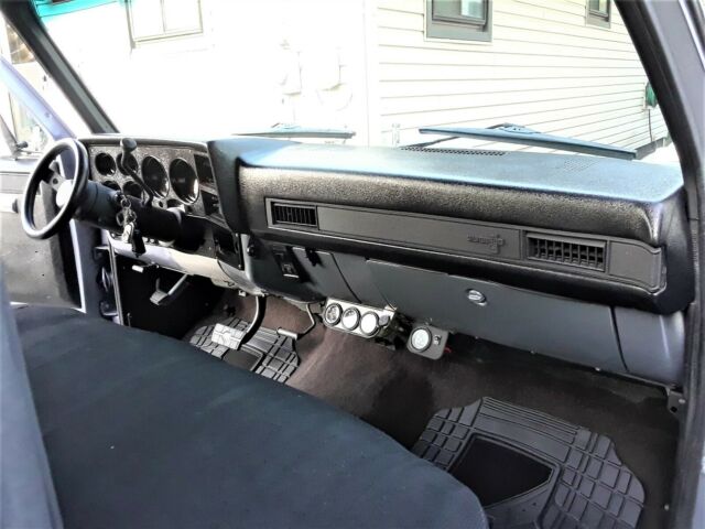 1982 Chevrolet Suburban Silverado - photo 7