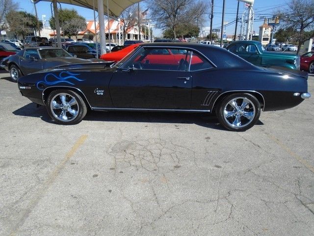 1969 Chevrolet Camaro SS Tribute
