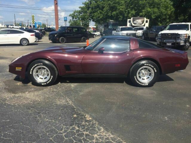 Chevrolet V8 350 AUTO TAKE A LOOK 1980 Chevrolet Corvette V8 350 T-T0PS