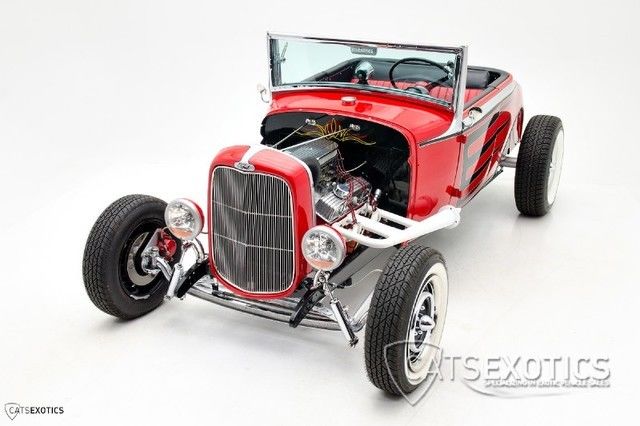Chevy 350 V8 - Turbo 400 Tranny - 9 Rear - 1932 Ford Model A Lowboy Bomber