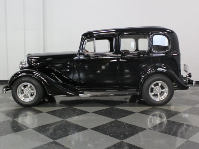 1935 Chevrolet Standard Sedan - photo 2