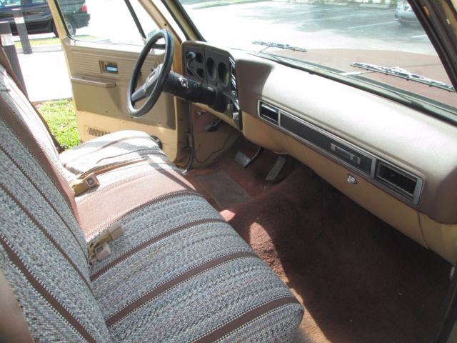 1978 Chevrolet C-10 tan white - photo 10