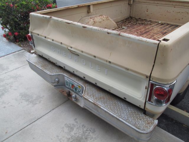 1978 Chevrolet C-10 tan white - photo 8