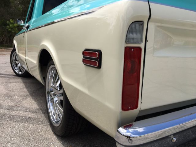 1970 Chevrolet C-10 SHORT BED FLEETSIDE 2WD PS PB AIR - photo 10