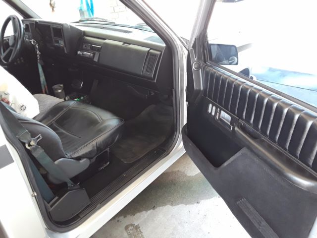 1990 Chevrolet Silverado 1500 SS - photo 4