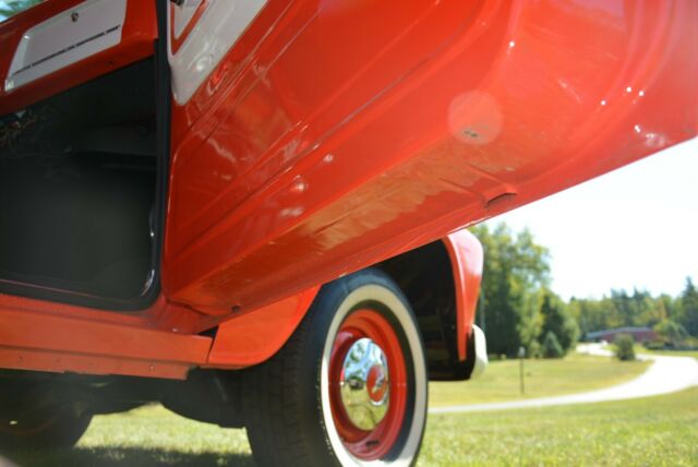 1965 Chevrolet C-10 step side short bed - photo 10