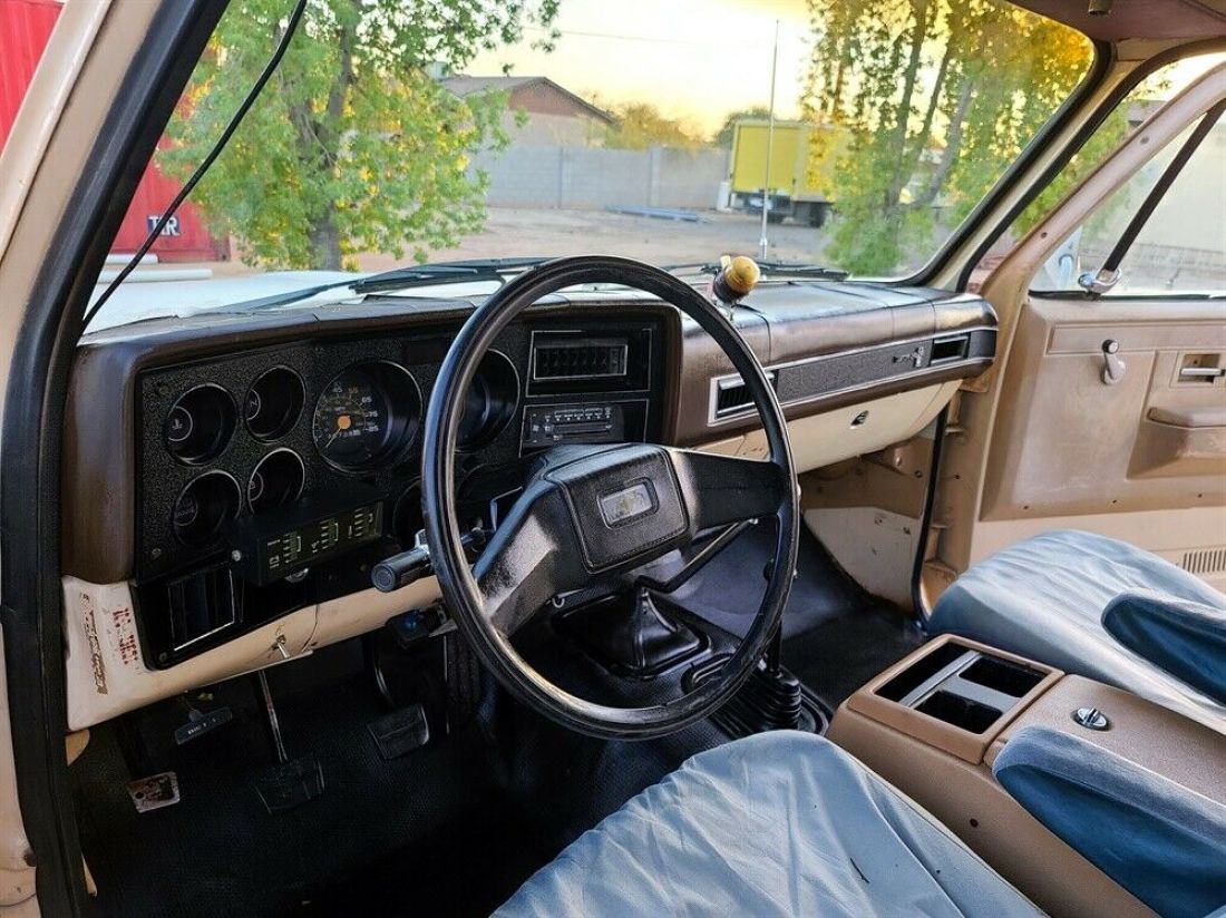 1985 Chevrolet Silverado 3500 NO RESERVE! C30 3+3 4X4 W/90K MILES - photo 12