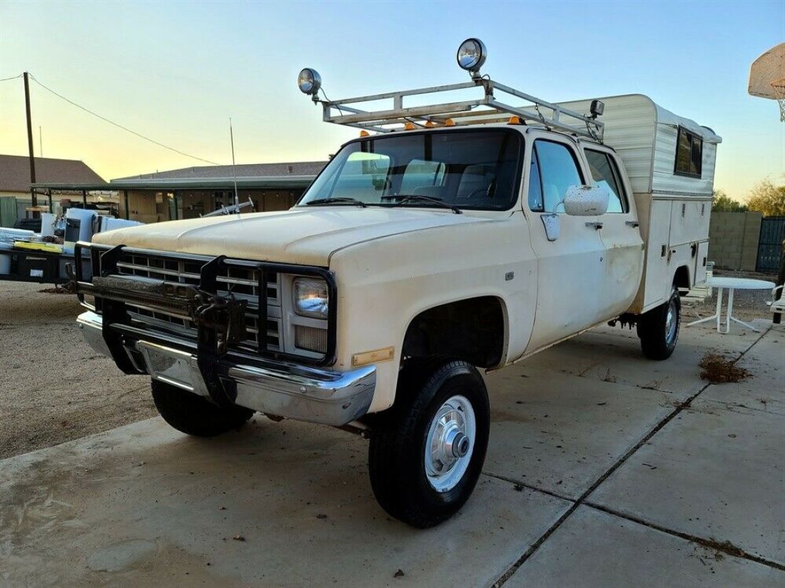 1985 Chevrolet Silverado 3500 NO RESERVE! C30 3+3 4X4 W/90K MILES - photo 6