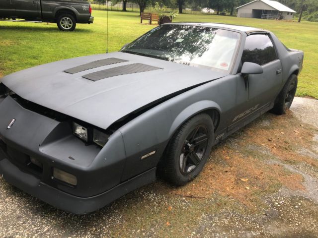 1986 Chevrolet Camaro iroc z - photo 2