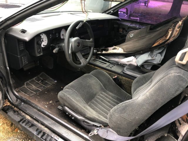 1986 Chevrolet Camaro iroc z - photo 3