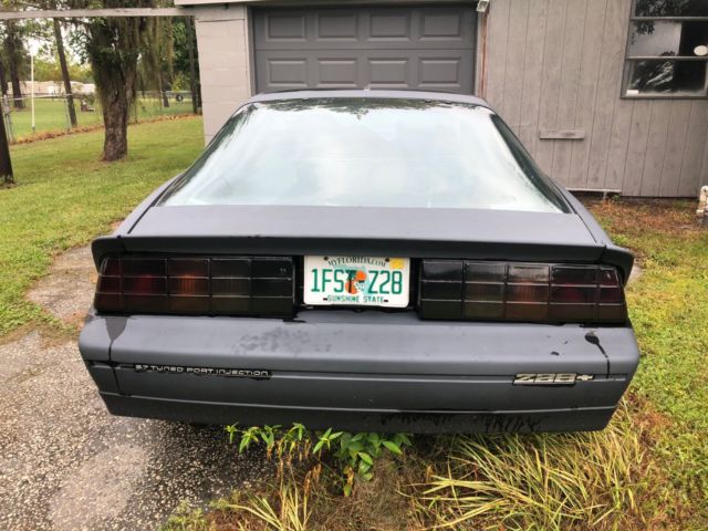 1986 Chevrolet Camaro iroc z - photo 4